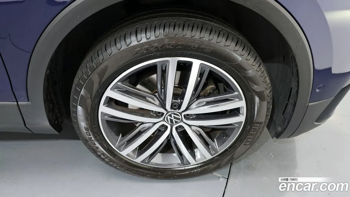 Volkswagen Tiguan — фото 5