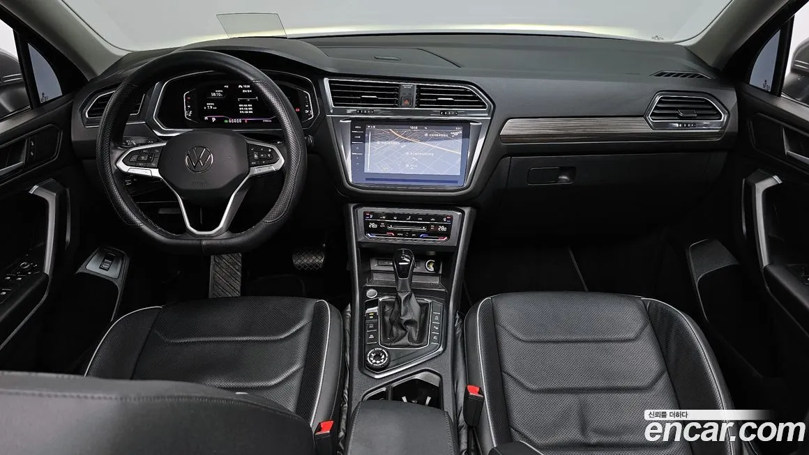 Volkswagen Tiguan — фото 7