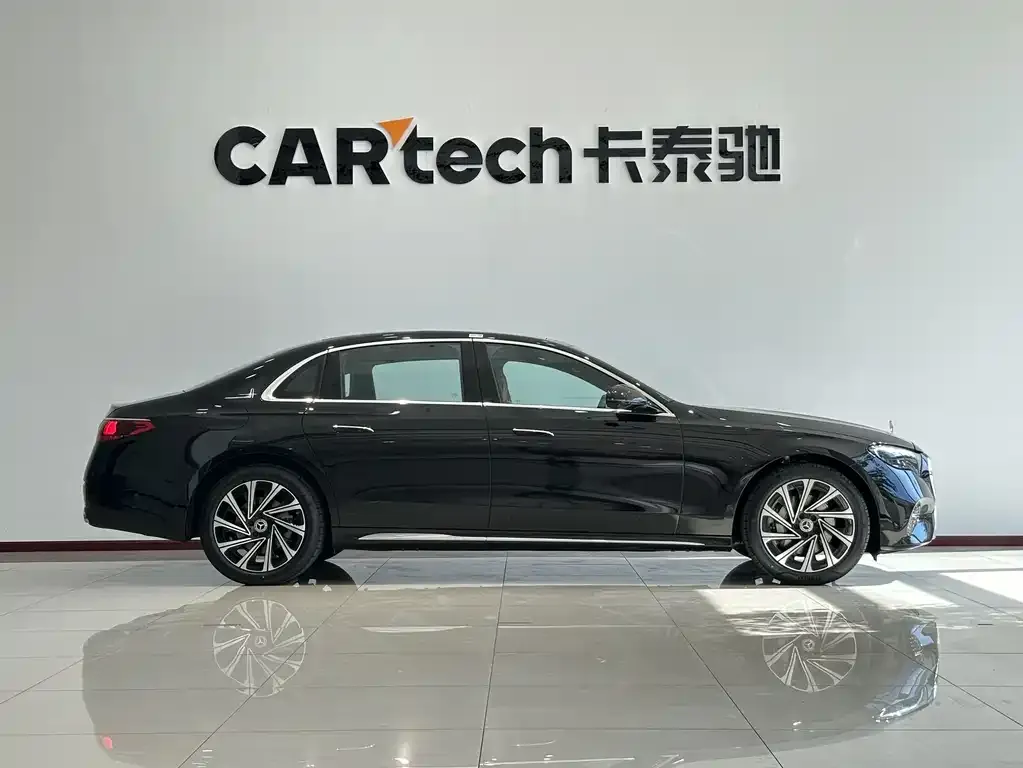 Mercedes-Benz E-Class 2025 из CN, фото 4