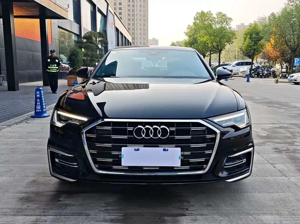 Audi A6L — фото 2