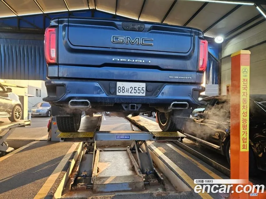 GMC Sierra 2023 из KR, фото 2
