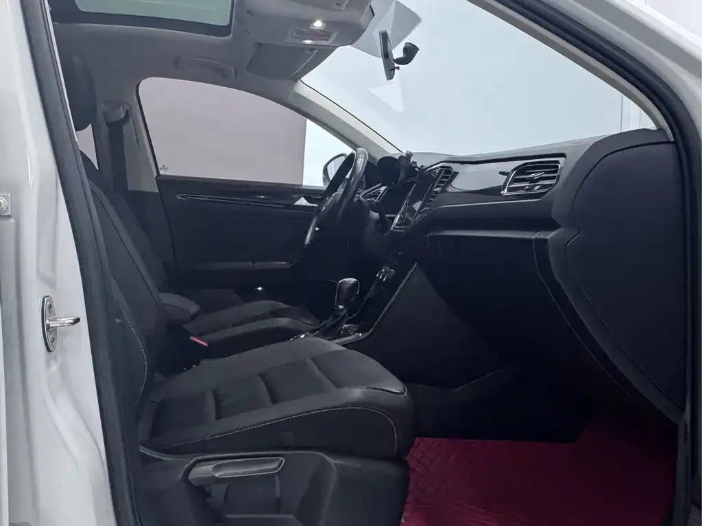 Volkswagen T-Roc 2021 из CN, фото 10