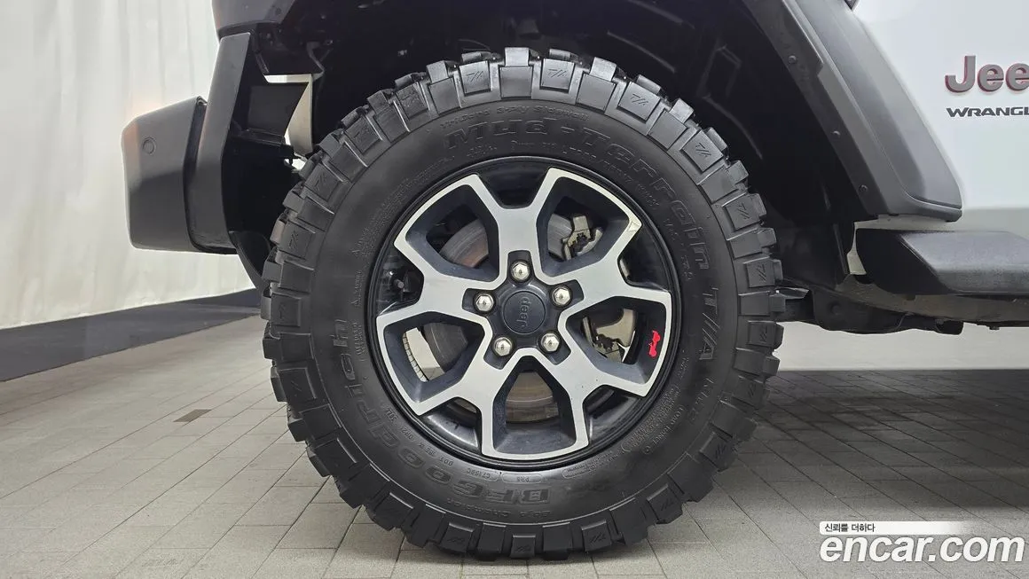 Jeep Wrangler — фото 5