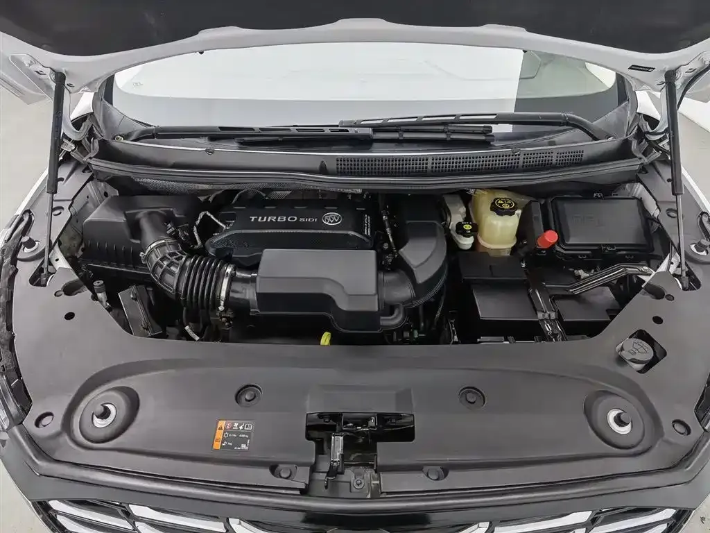 Buick GL8 2023 из CN, фото 6