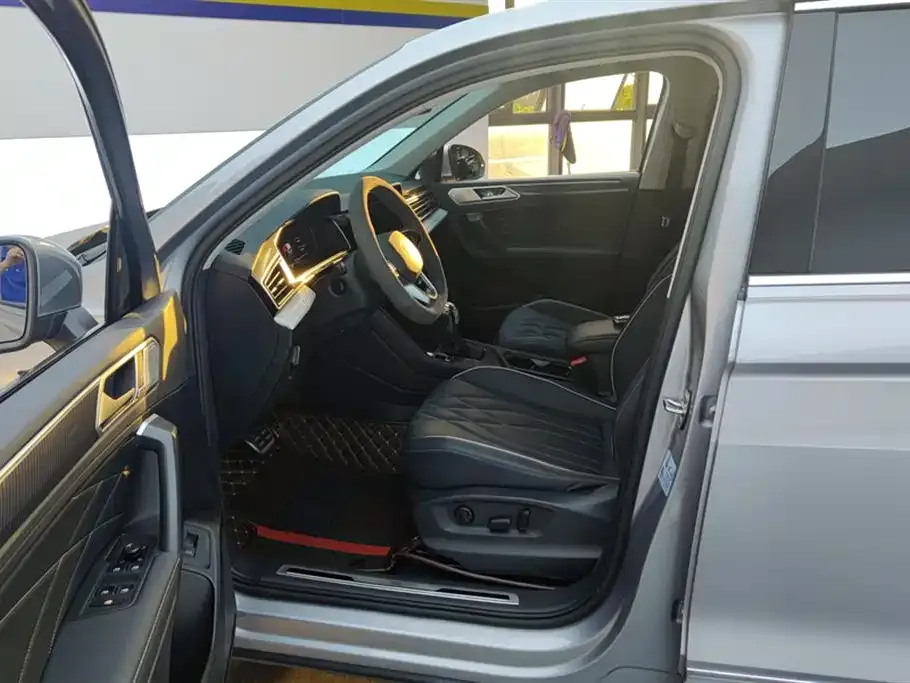 Volkswagen Tiguan L 2021 из CN, фото 9