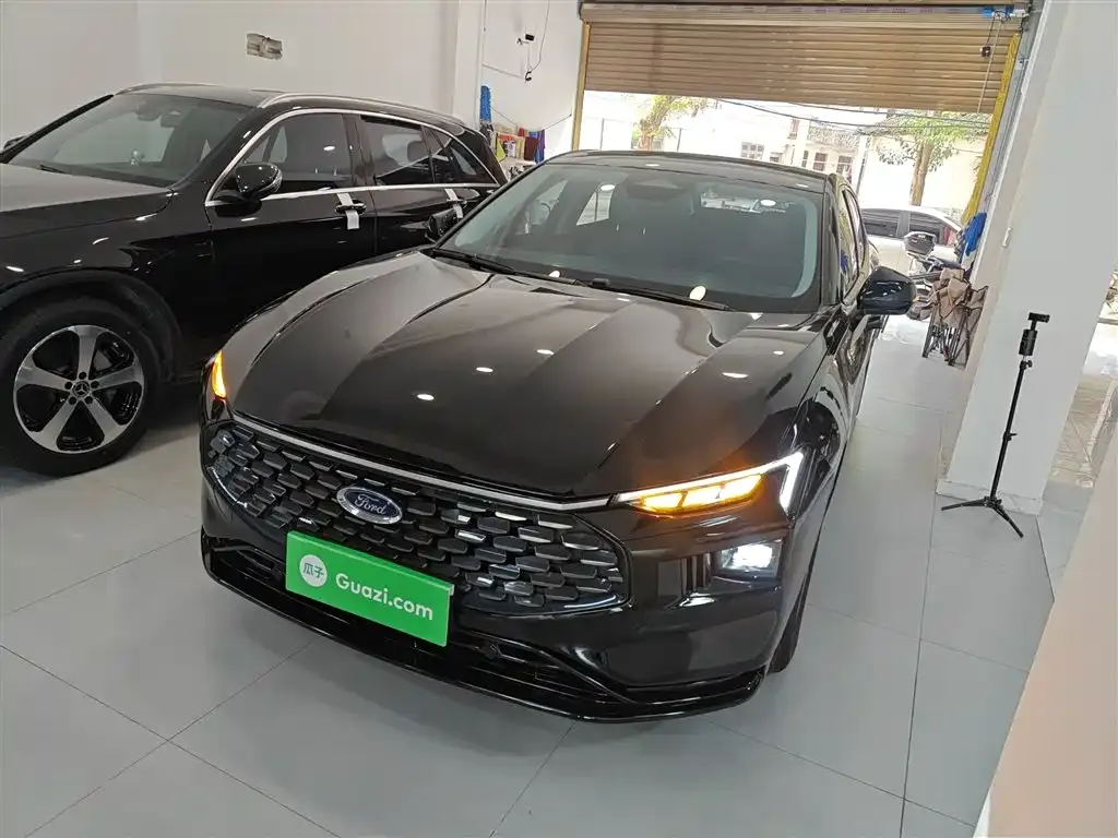 Ford Mondeo 2023 из CN, фото 2