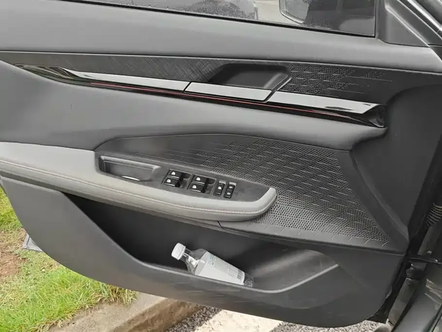 Changan UNI-V 2023 из CN, фото 7