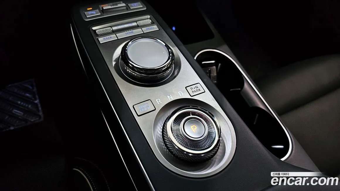 Genesis GV70 — фото 9