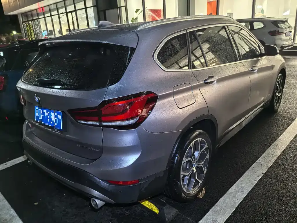 BMW X1 — фото 10