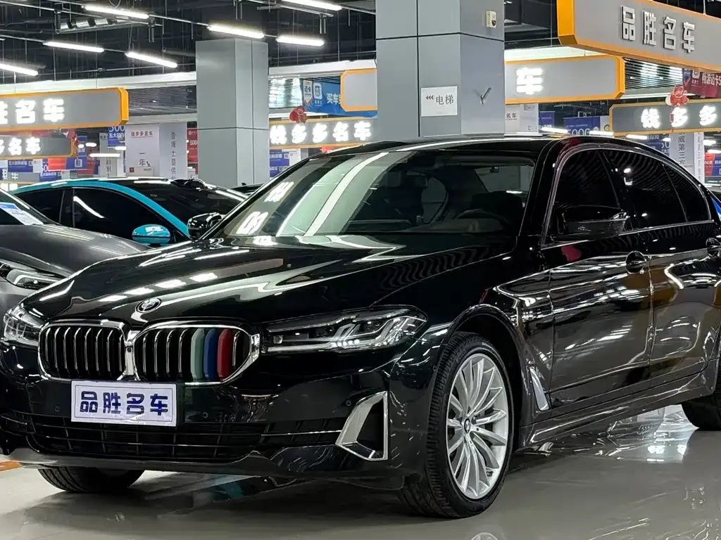 BMW 5 Series 2023 из CN, фото 1