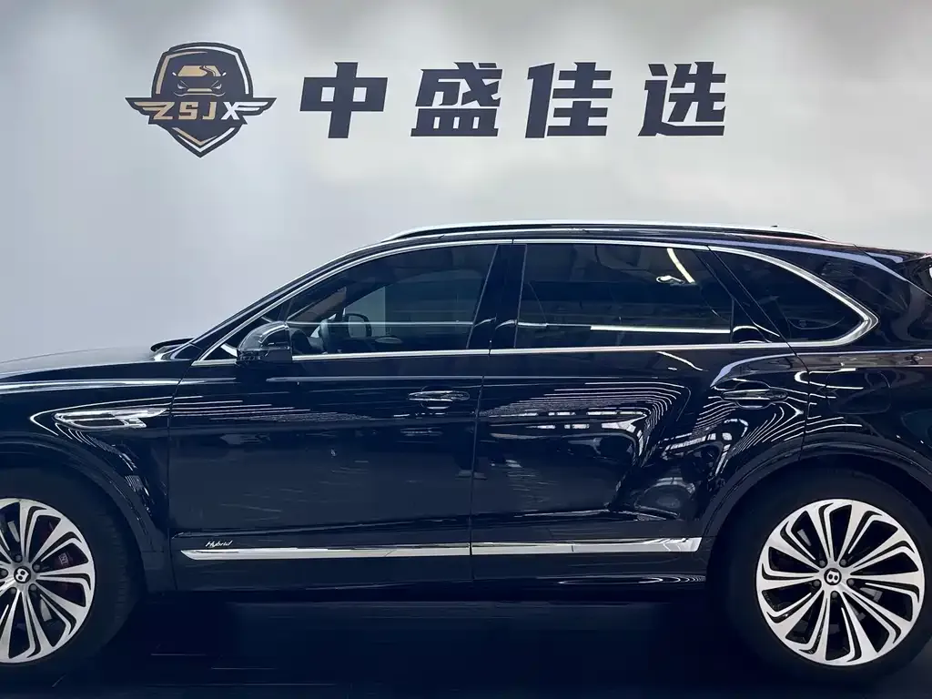Bentley Bentayga PHEV — фото 3