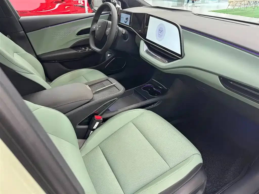 Hongqi EH7 — фото 10