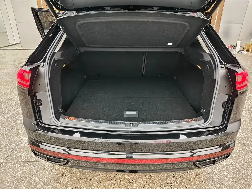 Volkswagen Teramont 2024 из CN, фото 9