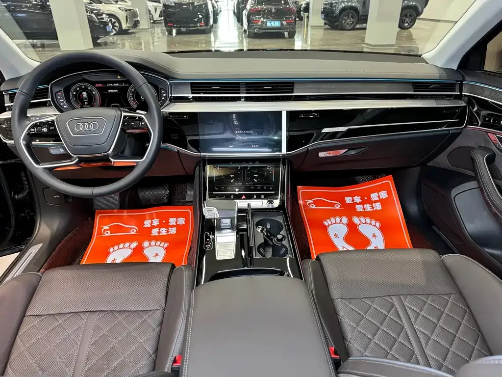 Audi A8 2023 из CN, фото 10
