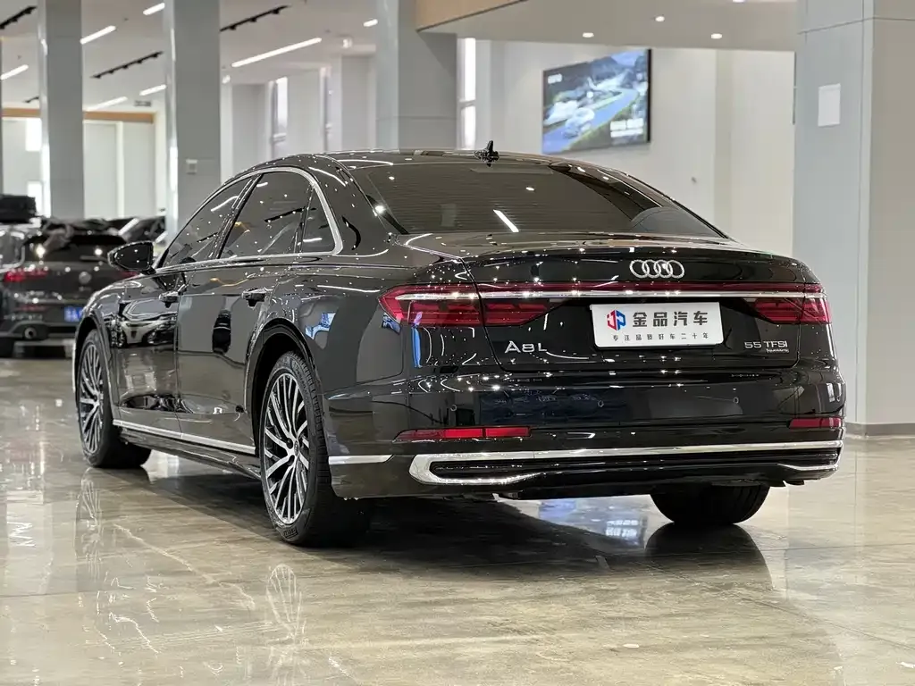 Audi A8 2023 из CN, фото 5