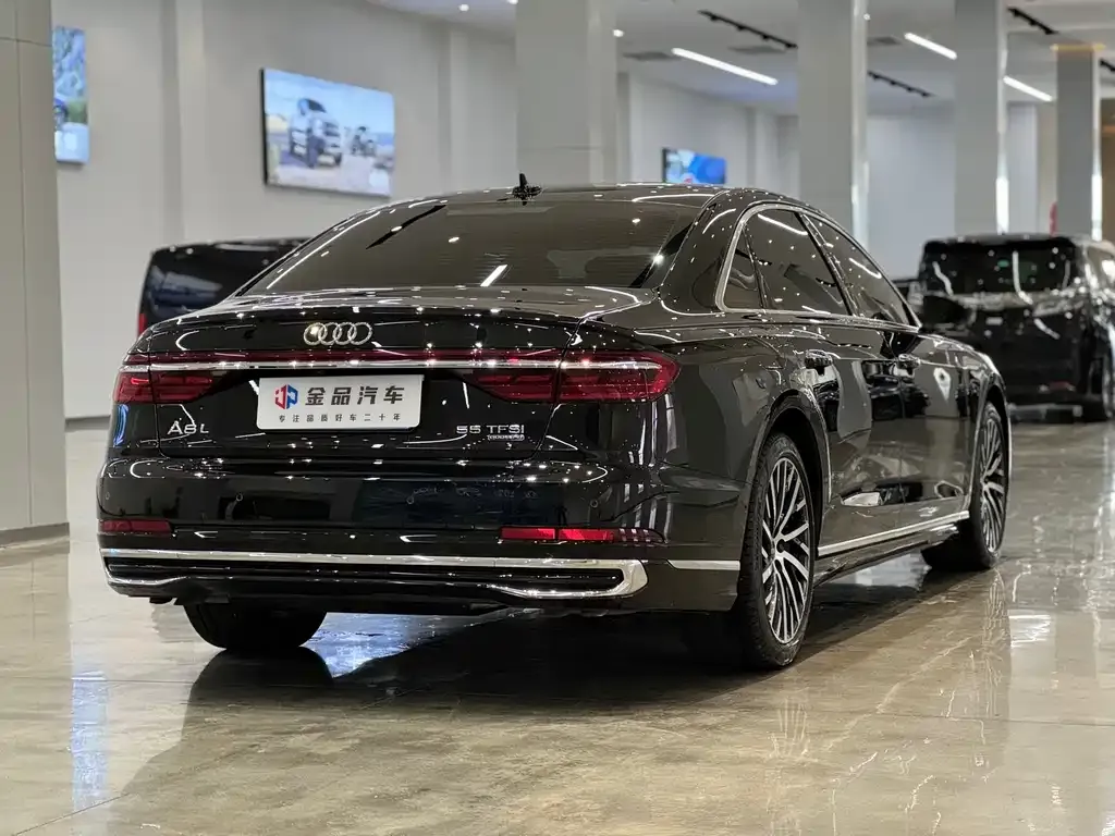 Audi A8 2023 из CN, фото 6
