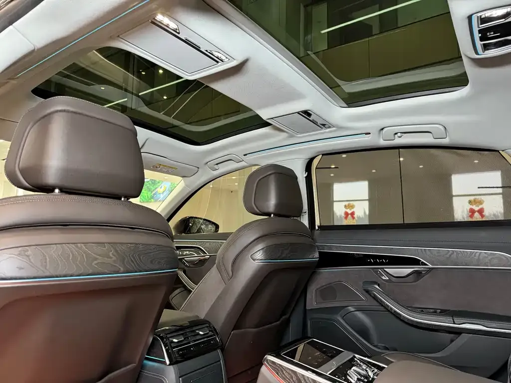 Audi A8 2023 из CN, фото 9