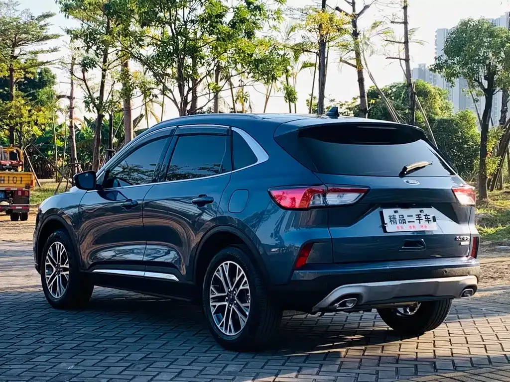 Ford Escape 2023 из CN, фото 3
