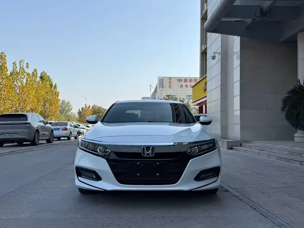 Honda Accord — фото 2