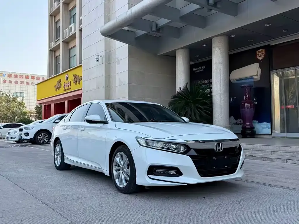 Honda Accord — фото 3