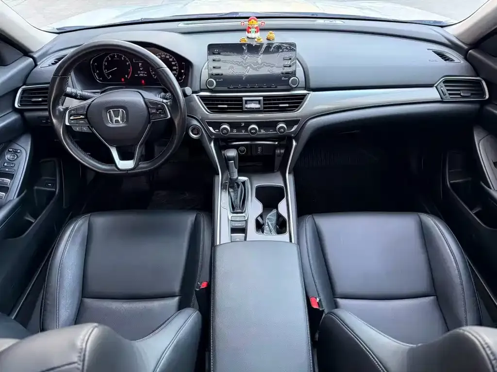 Honda Accord — фото 9