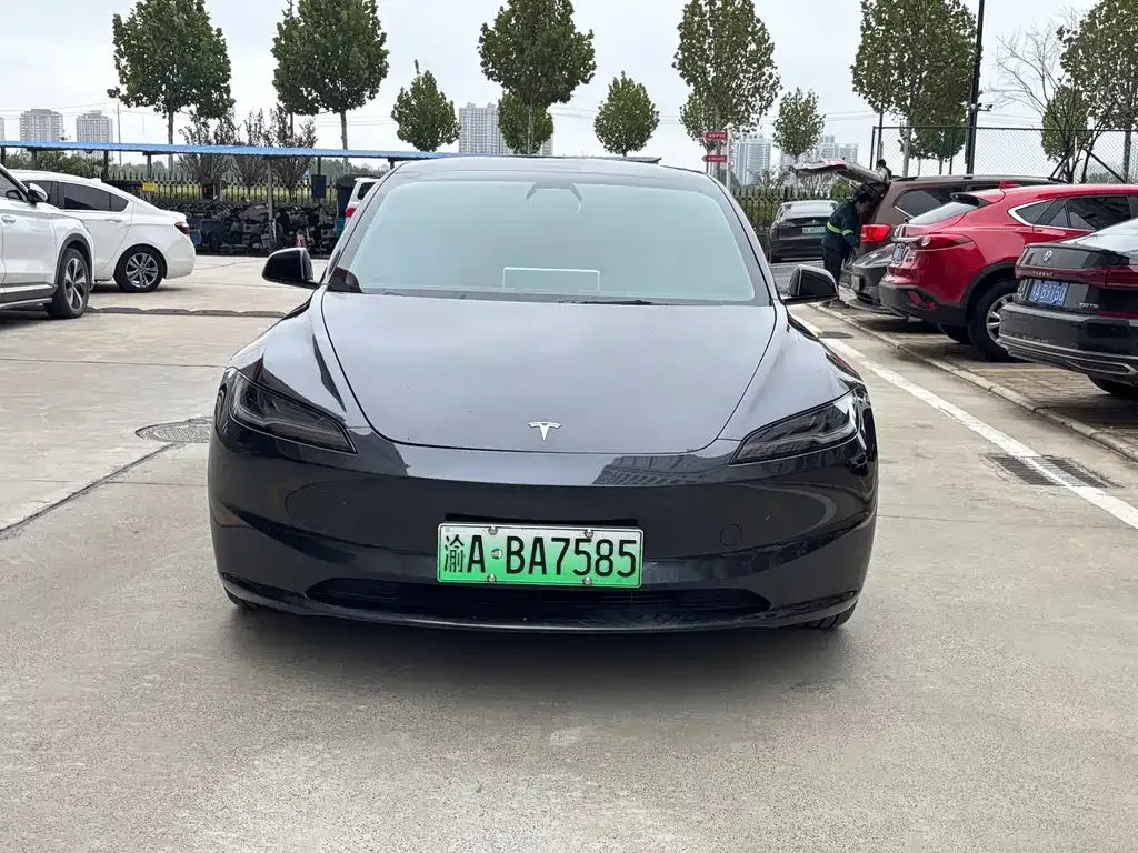 Tesla Model 3 — фото 2