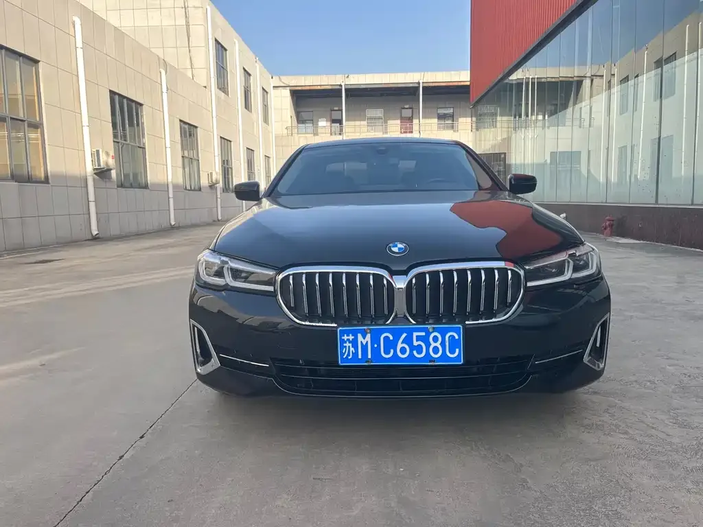 BMW 5 Series — фото 2