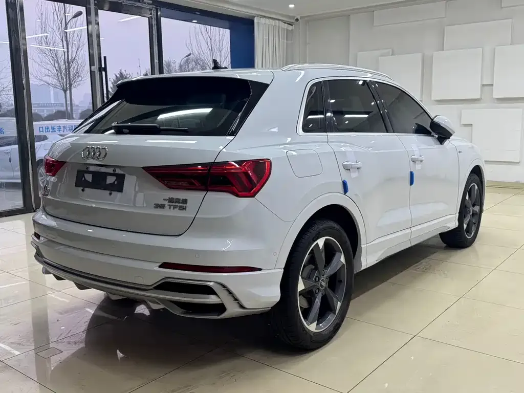 Audi Q3 2021 из CN, фото 6