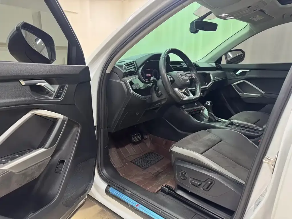 Audi Q3 2021 из CN, фото 7