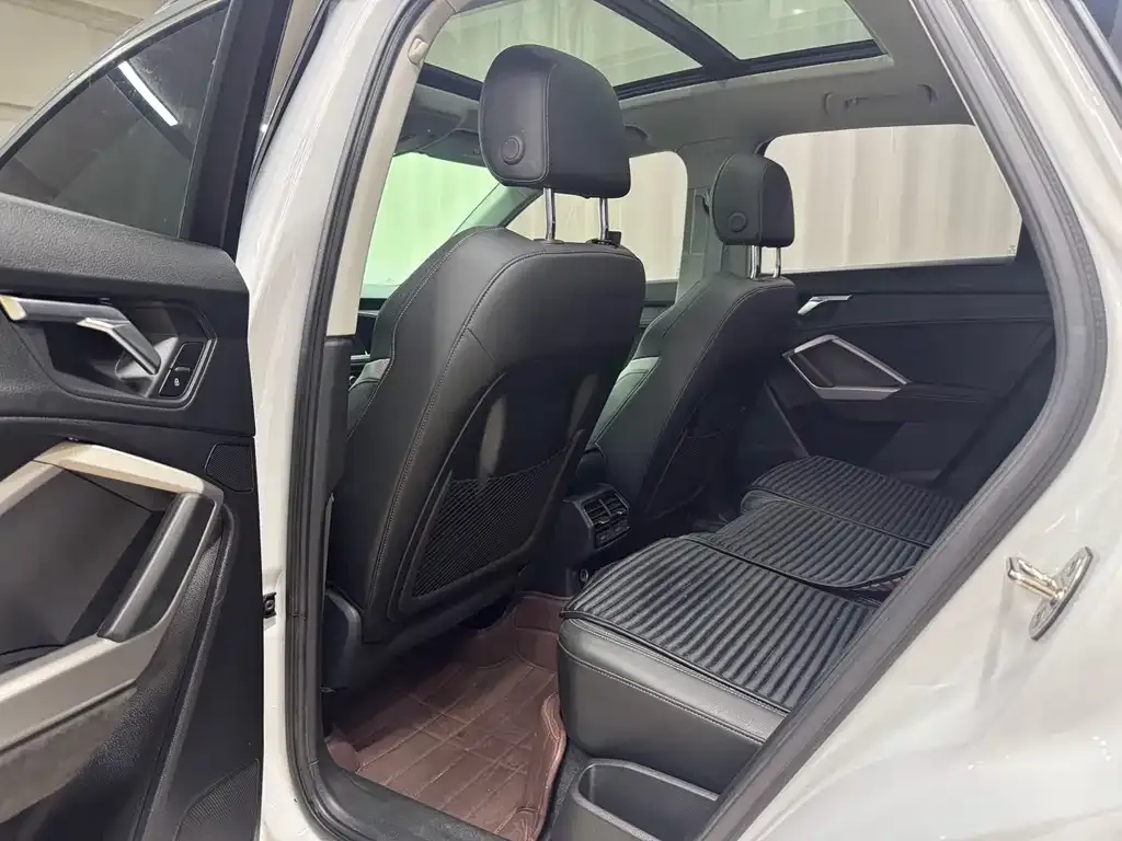 Audi Q3 2021 из CN, фото 8