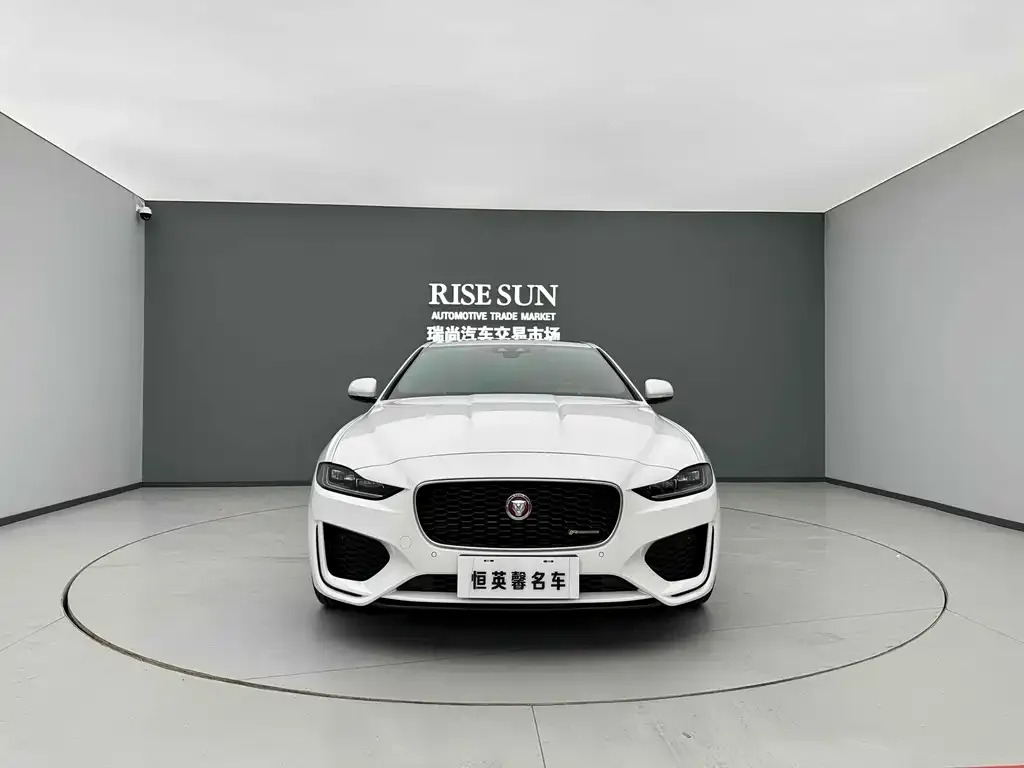 Jaguar XEL — фото 2
