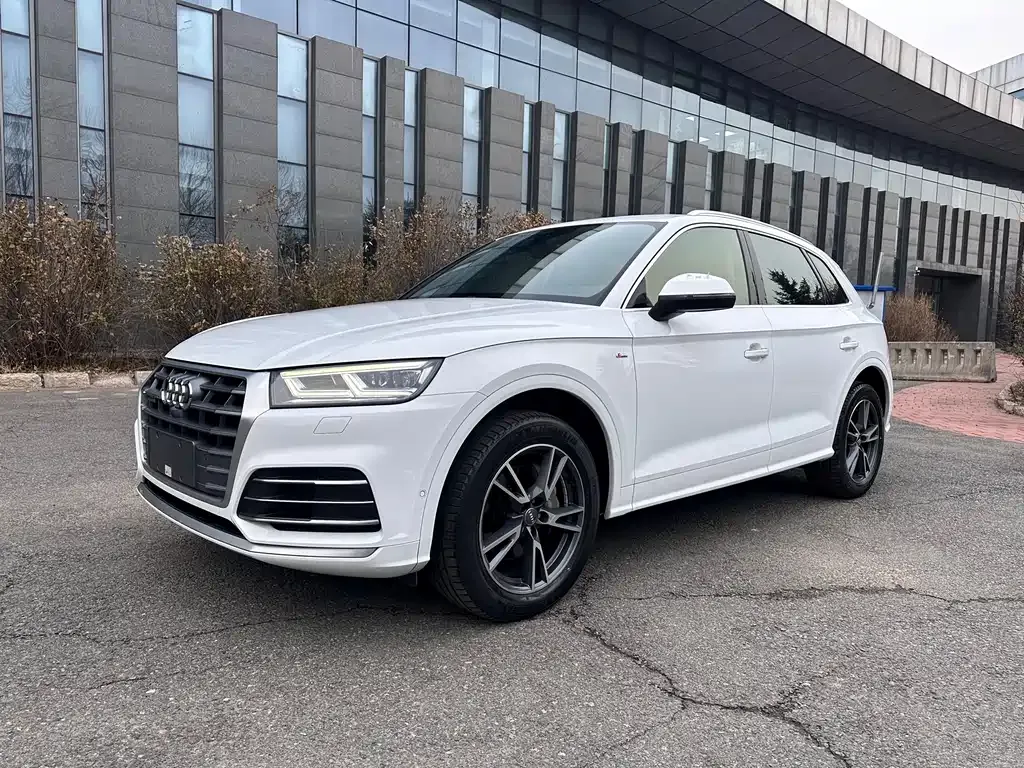 Audi Q5L 2021 из CN, фото 1