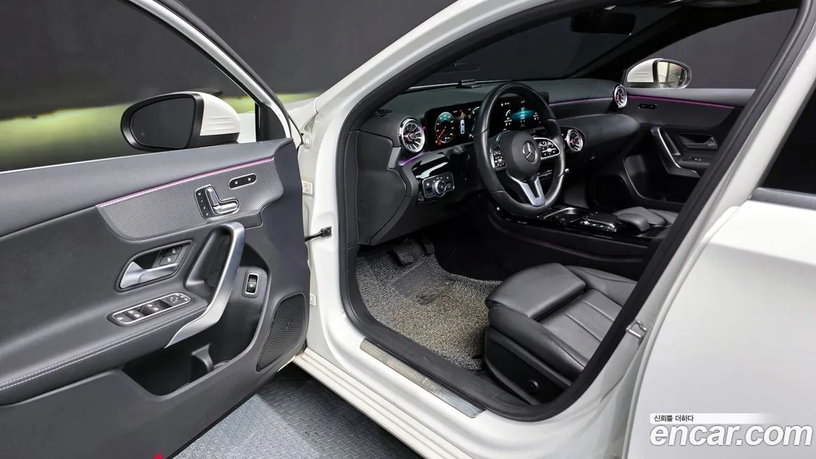 Mercedes-Benz A-Class — фото 10