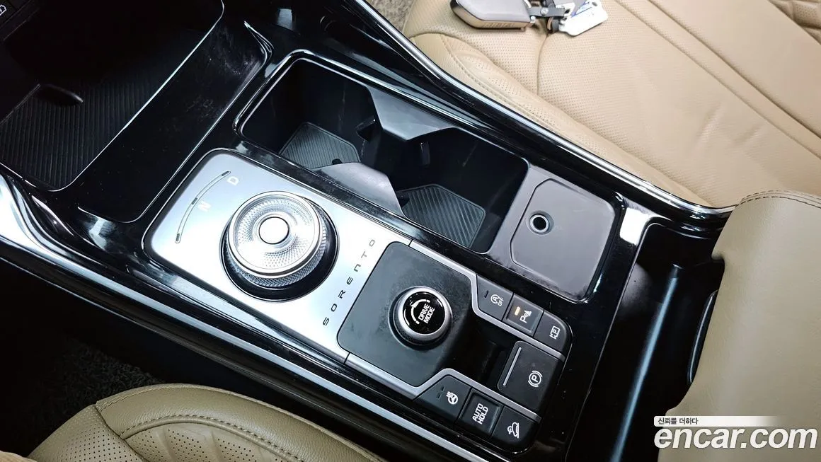 Kia Sorento — фото 9