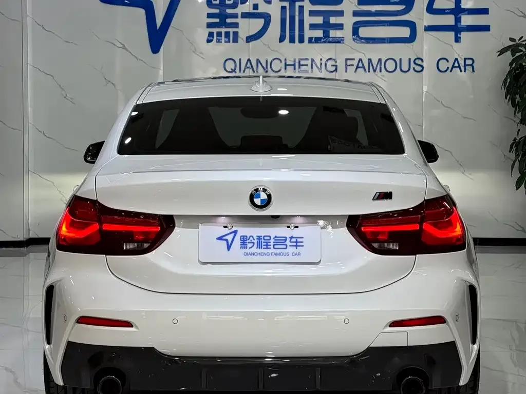 BMW 1 Series 2023 из CN, фото 8