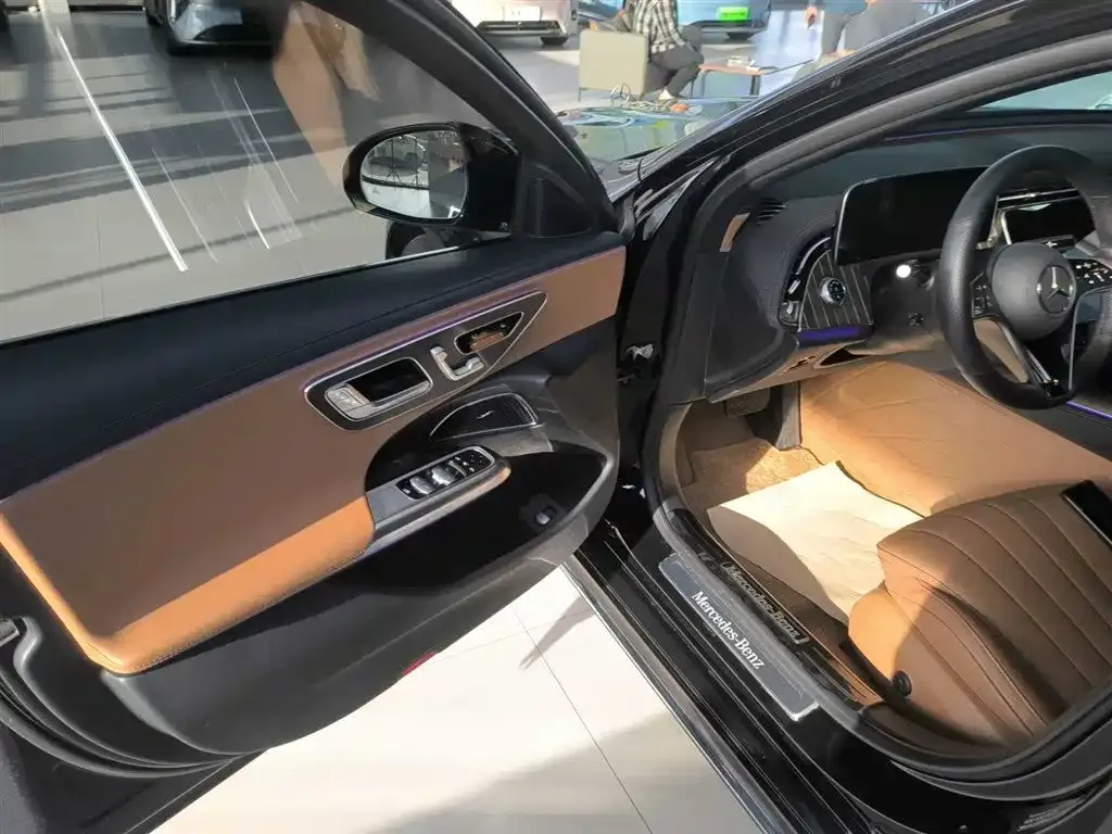 Mercedes-Benz E-Class 2024 из CN, фото 3