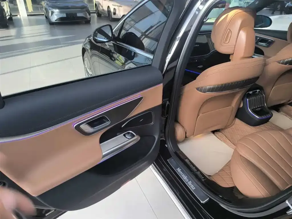Mercedes-Benz E-Class 2024 из CN, фото 4