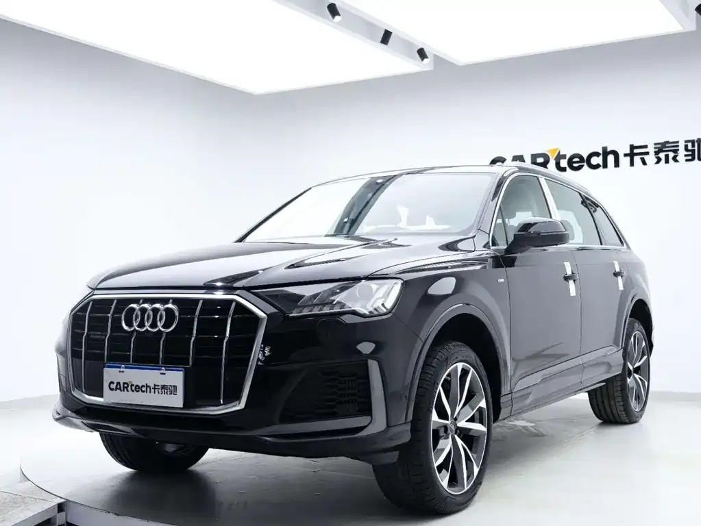 Audi Q7 — фото 9