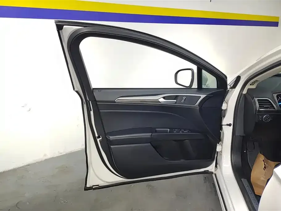 Ford Mondeo 2021 из CN, фото 7