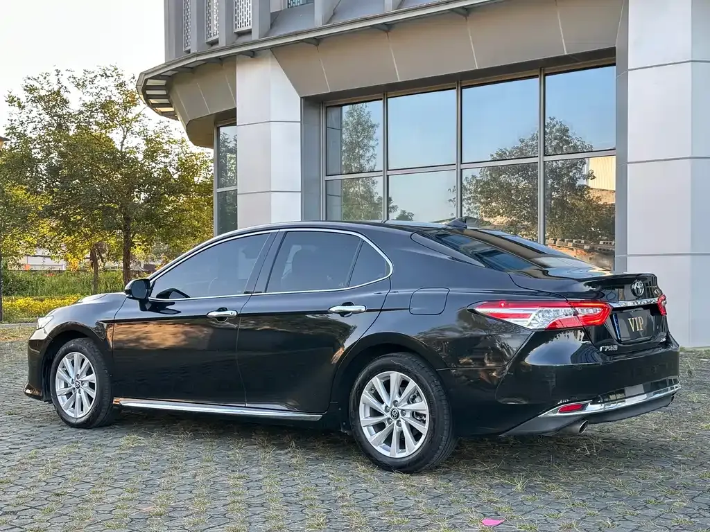 Toyota Camry 2023 из CN, фото 4