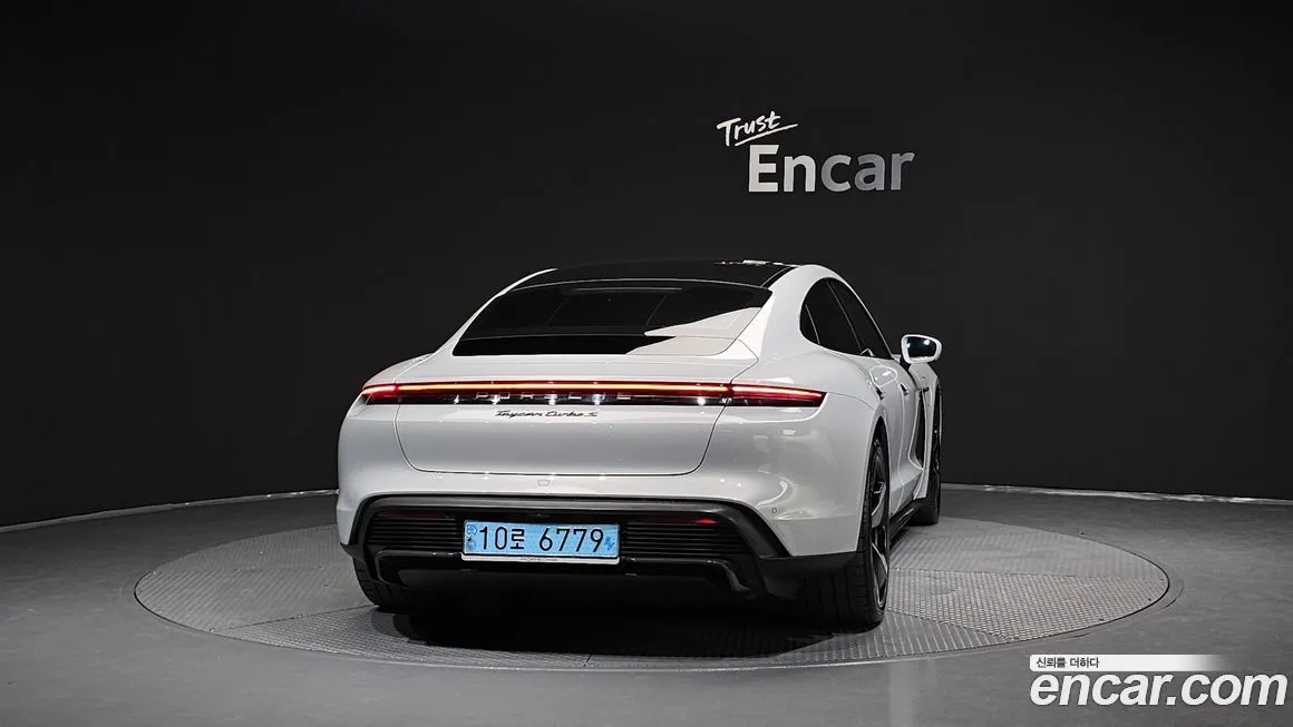 Porsche Taycan 2021 из KR, фото 4