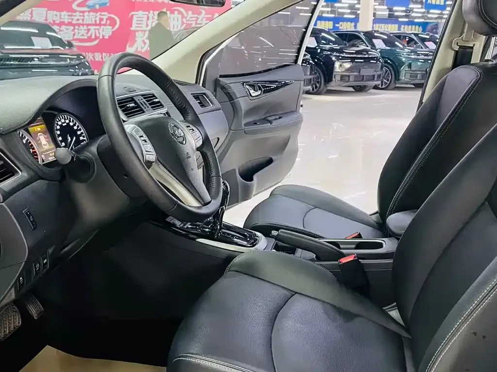 Nissan Tiida 2022 из CN, фото 7