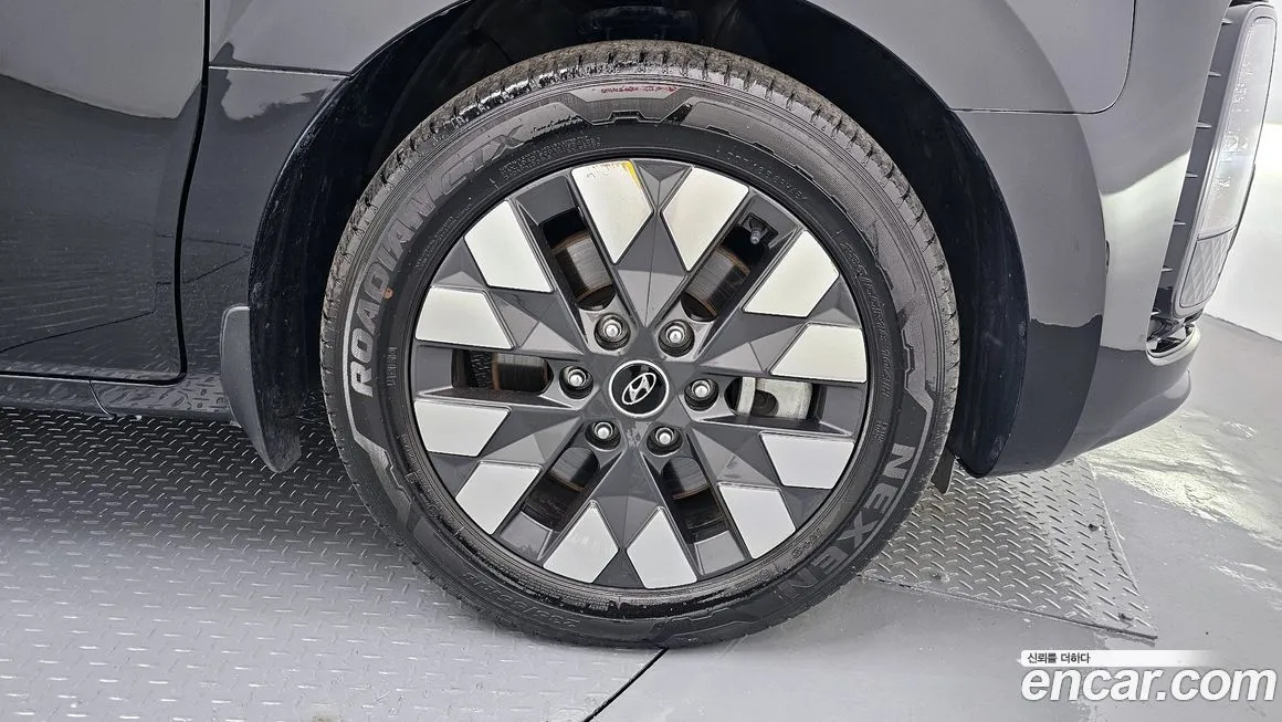 Hyundai Staria — фото 6