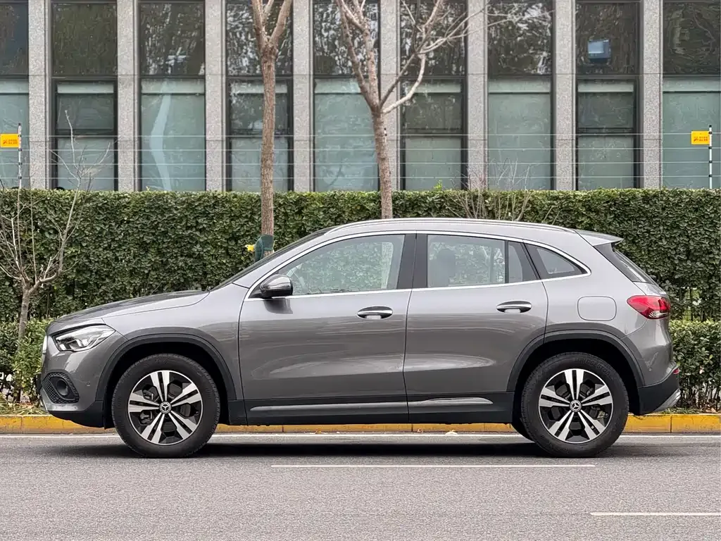 Mercedes-Benz GLA 2023 из CN, фото 3