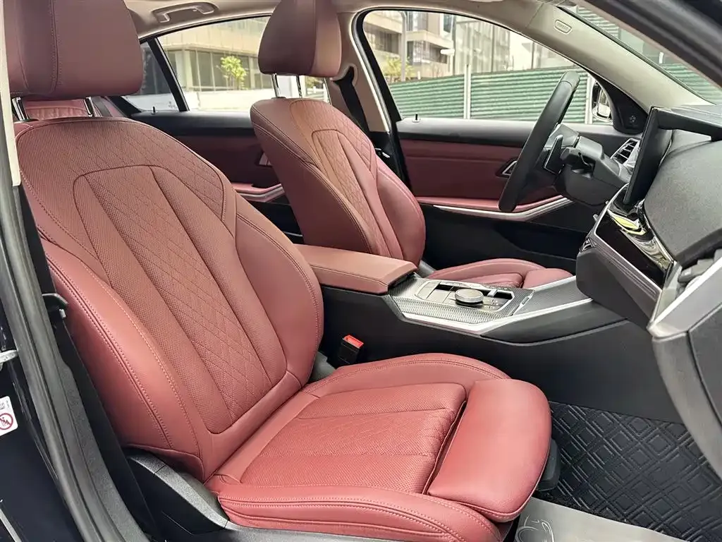 BMW 3 Series 2023 из CN, фото 10