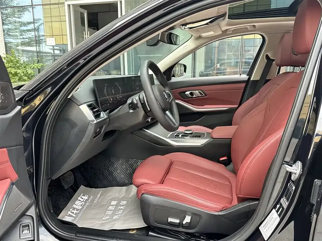 BMW 3 Series 2023 из CN, фото 7