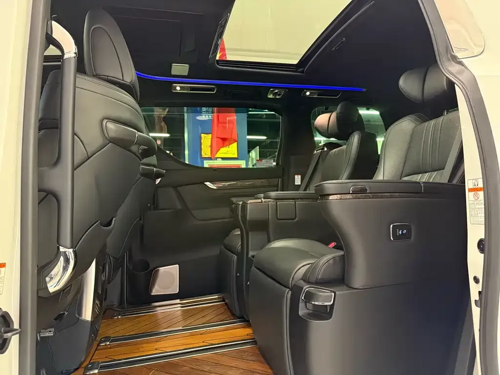 Toyota Alphard 2022 из CN, фото 7