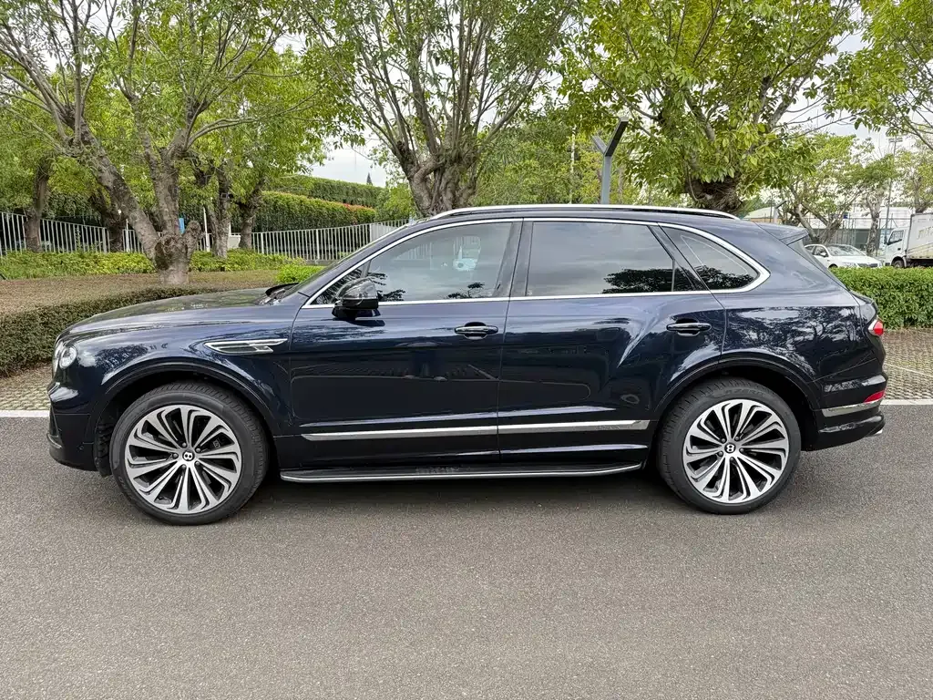 Bentley Bentayga — фото 5