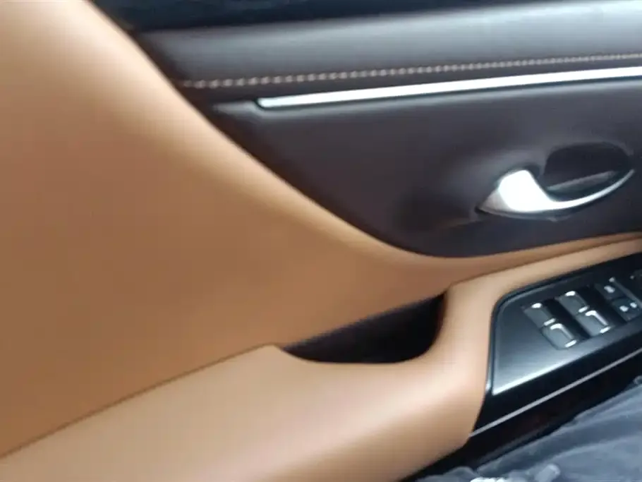 Lexus ES 2021 из CN, фото 7