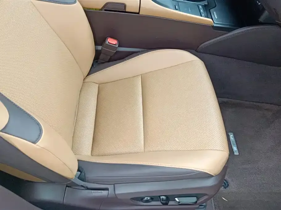 Lexus ES 2021 из CN, фото 8